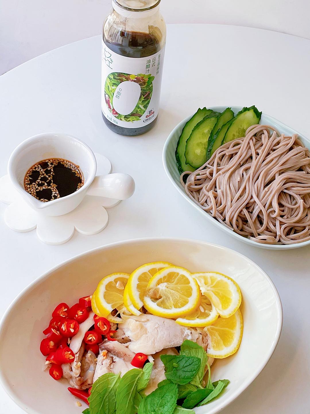 快手轻食柠檬薄荷手撕鸡腿的做法