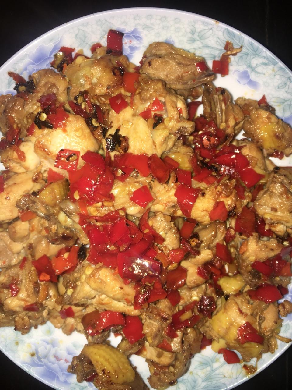 剁椒炒鸡丁