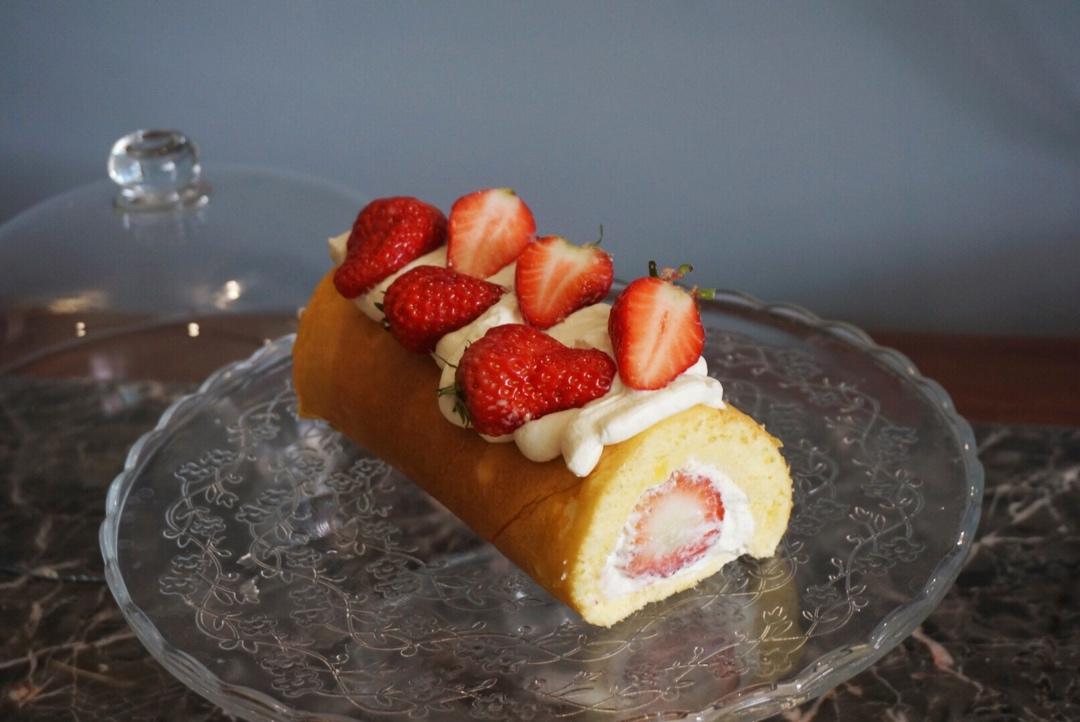 草莓蛋糕卷