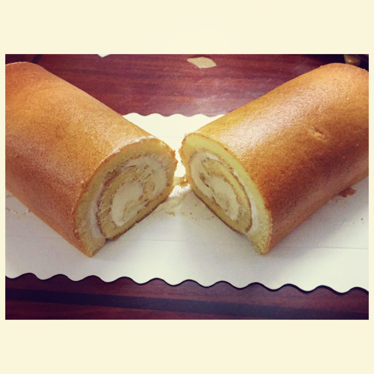 《Tinrry下午茶》教你做基础原味蛋糕卷