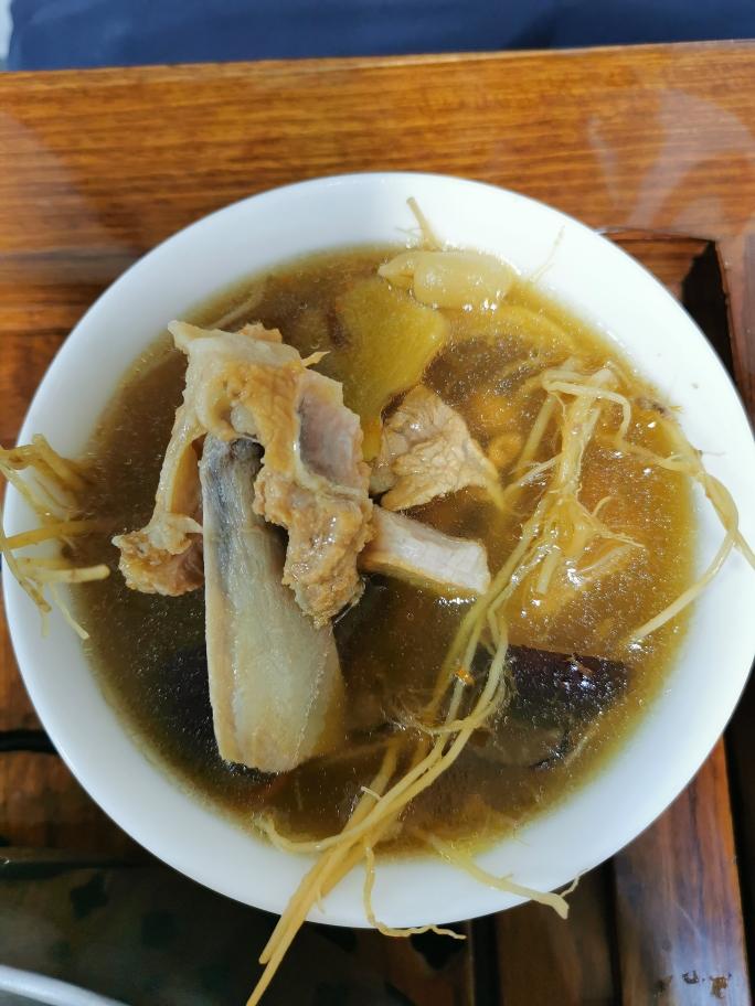 护养肝草排骨汤