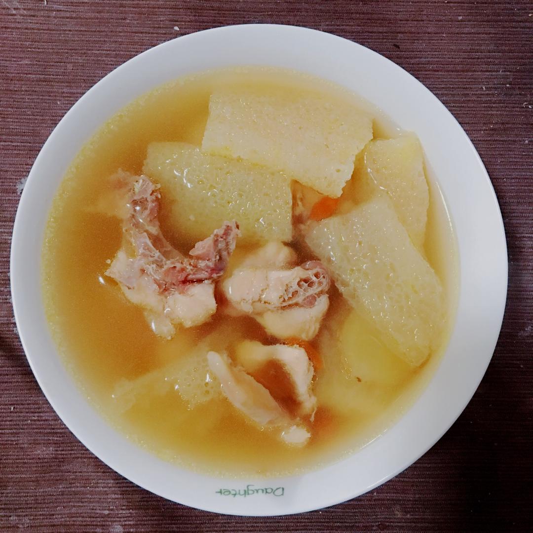 竹荪土鸡汤