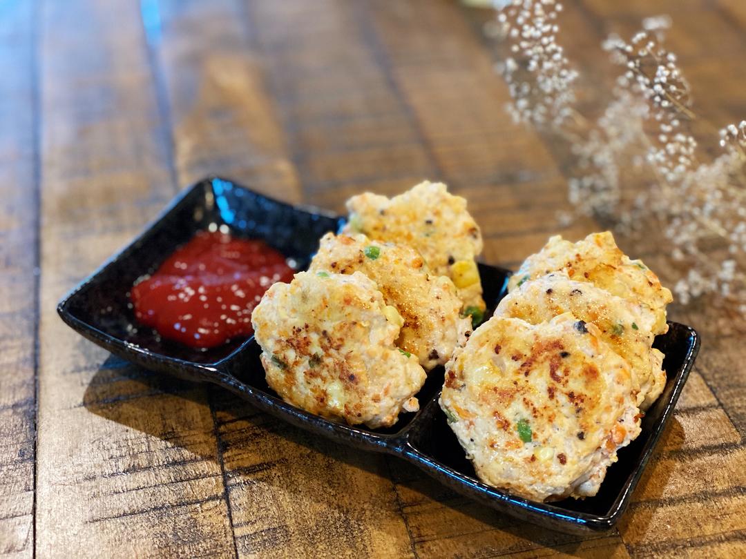 『涵食』吃不胖的减脂健身 • 鸡胸肉蔬菜饼的做法