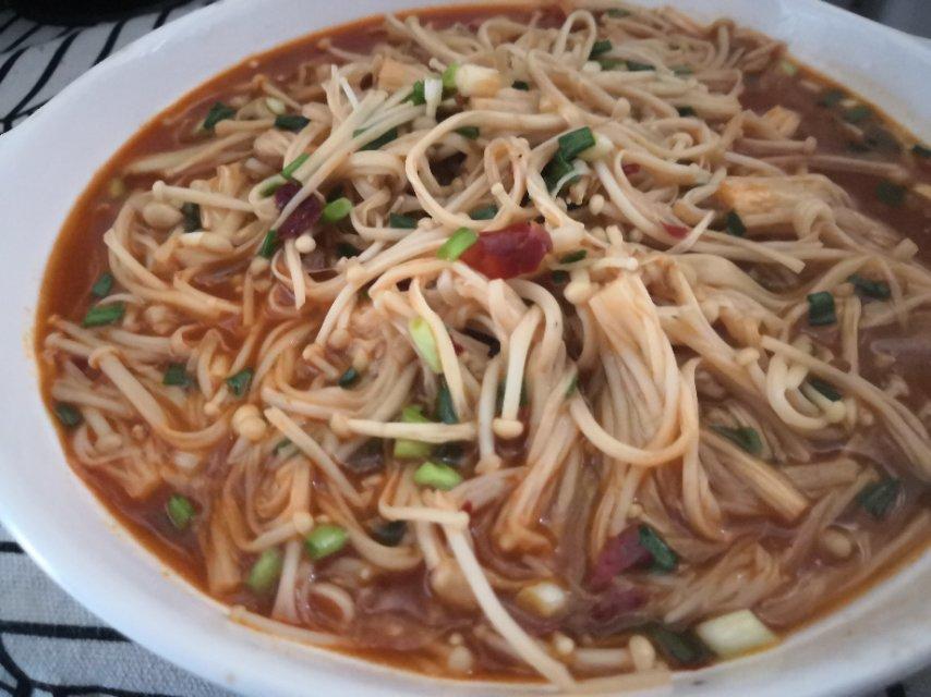 香辣水煮金针菇