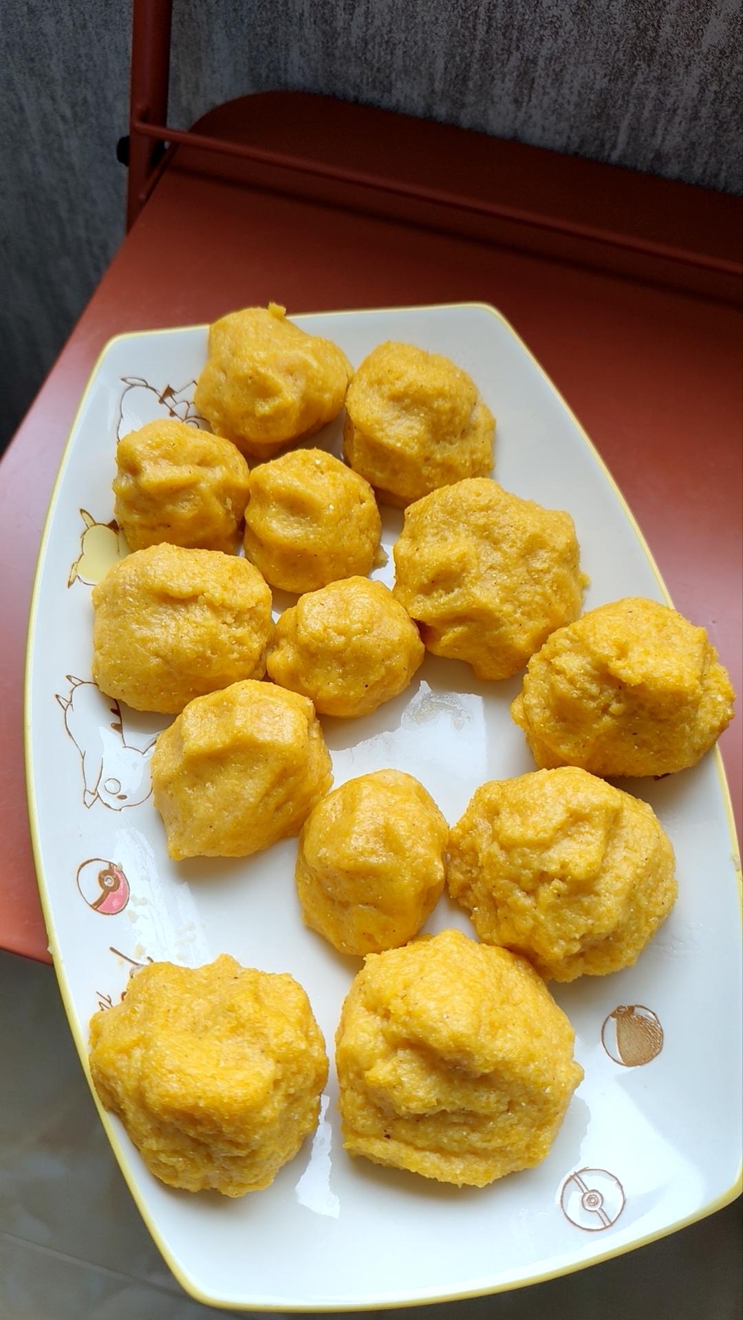 纯玉米面窝窝头(烫面.不发酵)