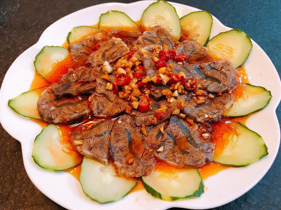 凉拌牛肉片