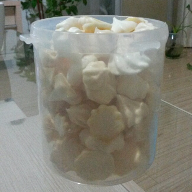 蛋白霜糖