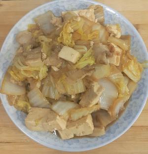 家常猪肉白菜炖豆腐的做法 步骤5