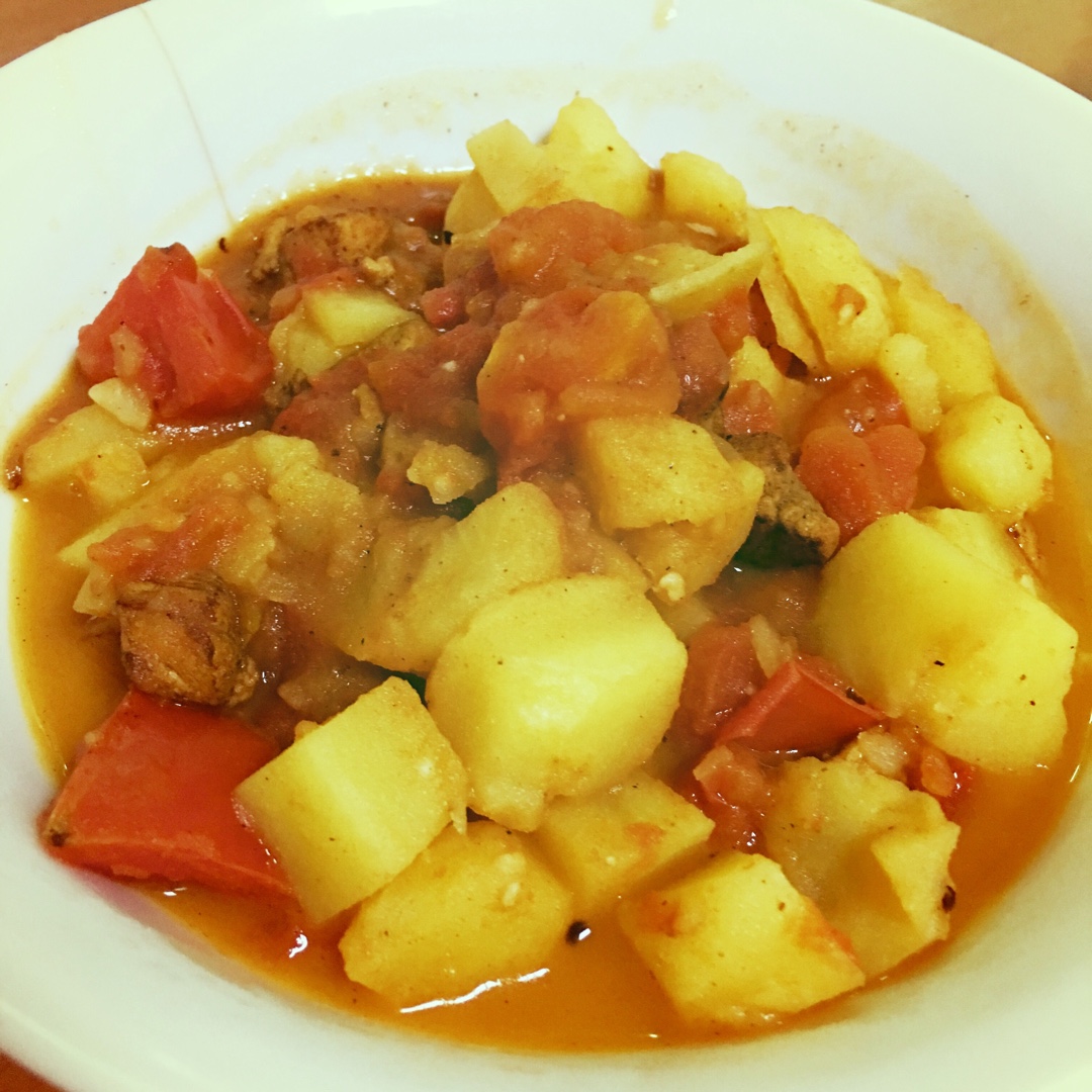 番茄土豆炖鸡块