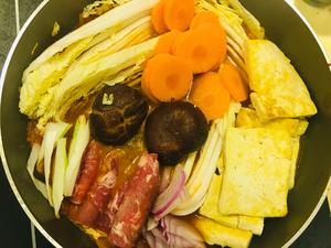冬日下饭神器～泡菜锅的做法 步骤3