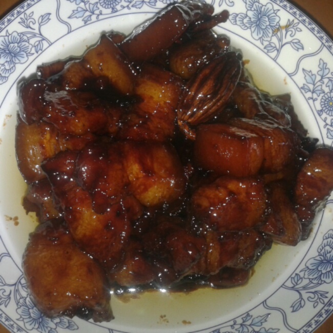 吃着碗里望着锅里的红烧肉