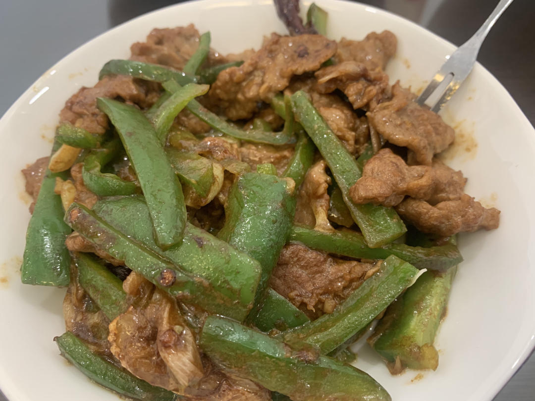【小高姐】青椒牛肉 如何炒出嫩滑的牛肉