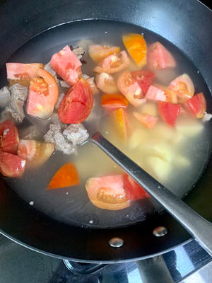 牛腩番茄土豆煲（电饭煲版）的做法 步骤3