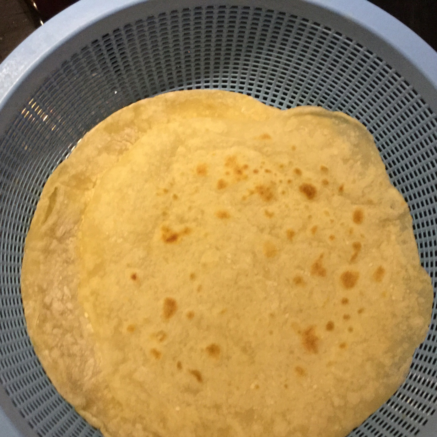 烙春饼(用视频告诉你，这饼有多软)