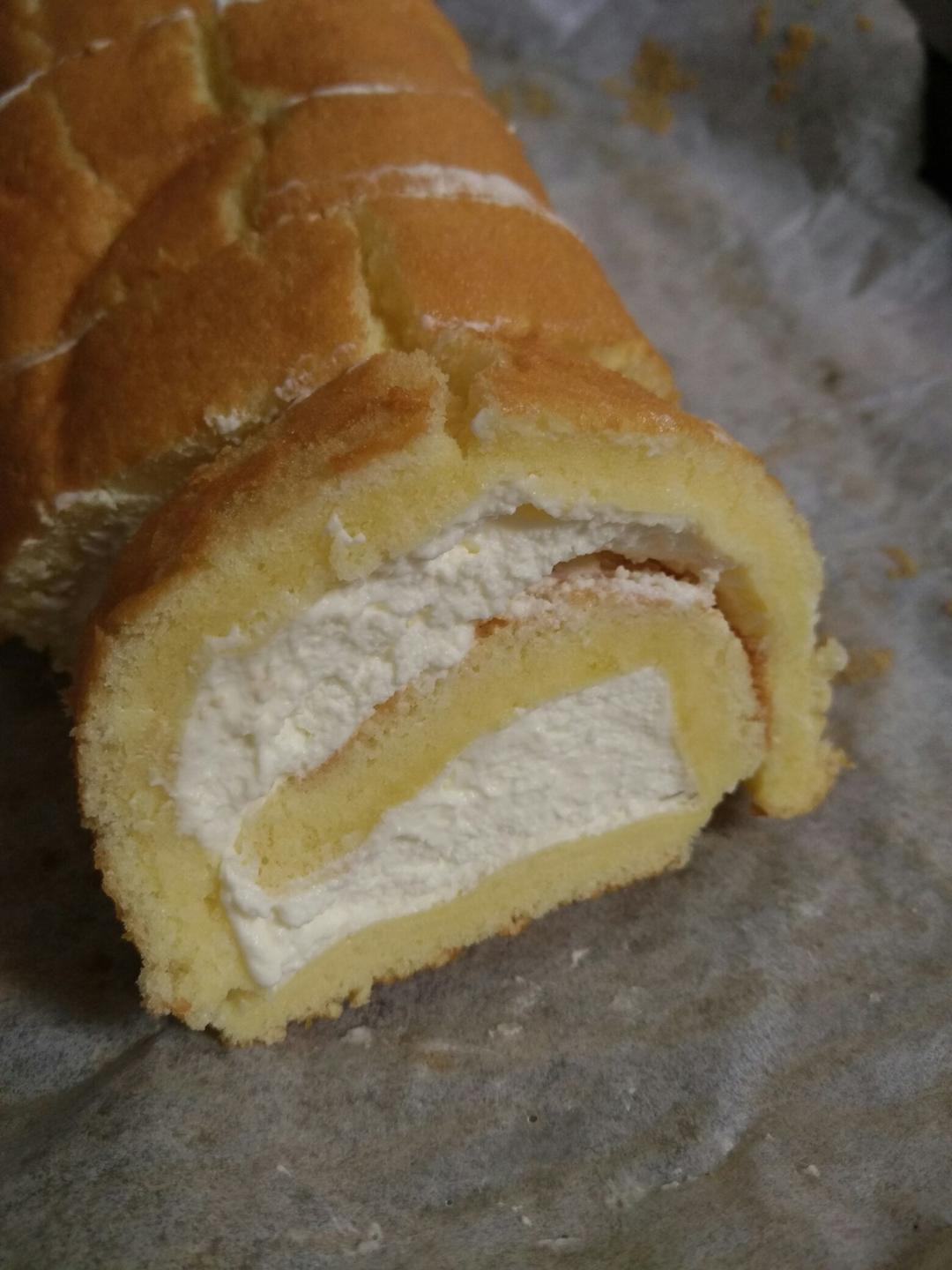 戚风蛋糕卷（家用30L烤箱自带烤盘之3蛋卷卷）