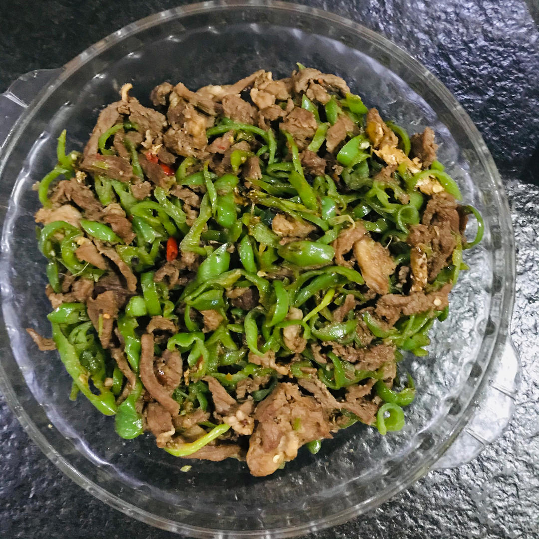 厨师长教你：“青椒牛肉丝”的家常做法，家乡的味道，先收藏了