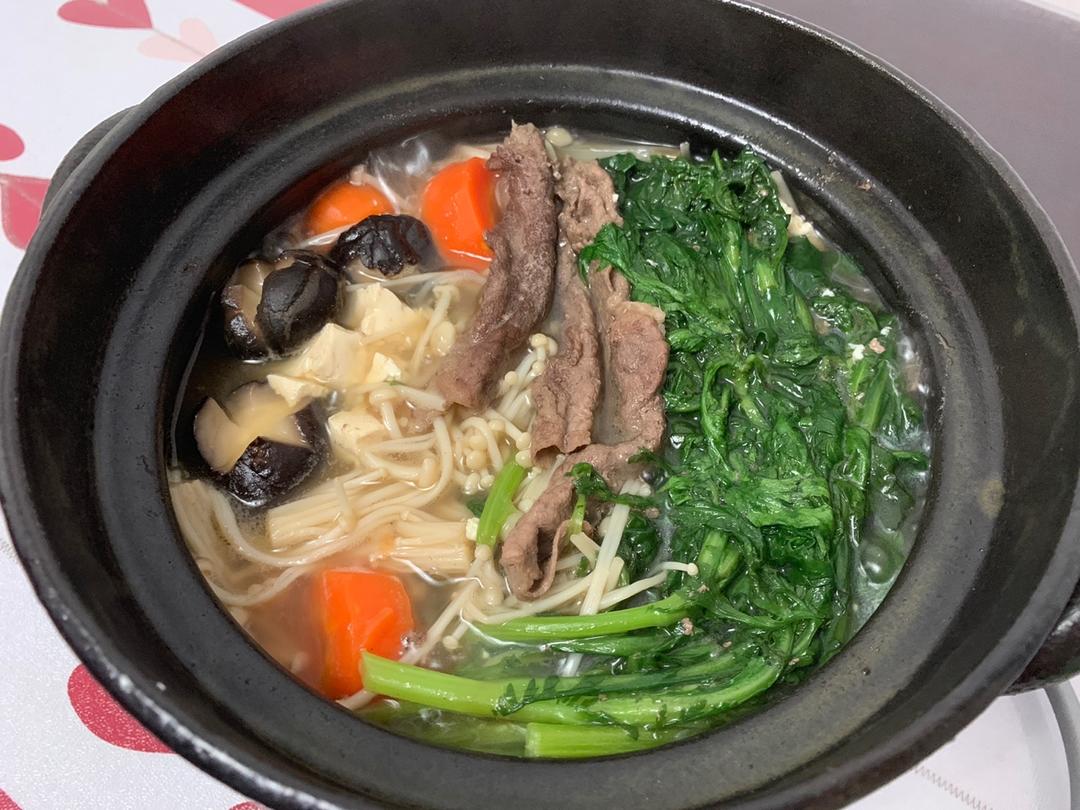 寿喜烧（日式牛肉火锅）