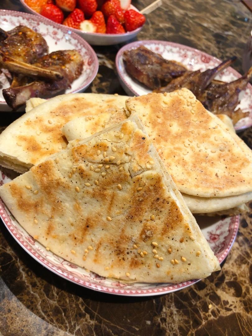 椒盐发面饼 Sesame Pancake