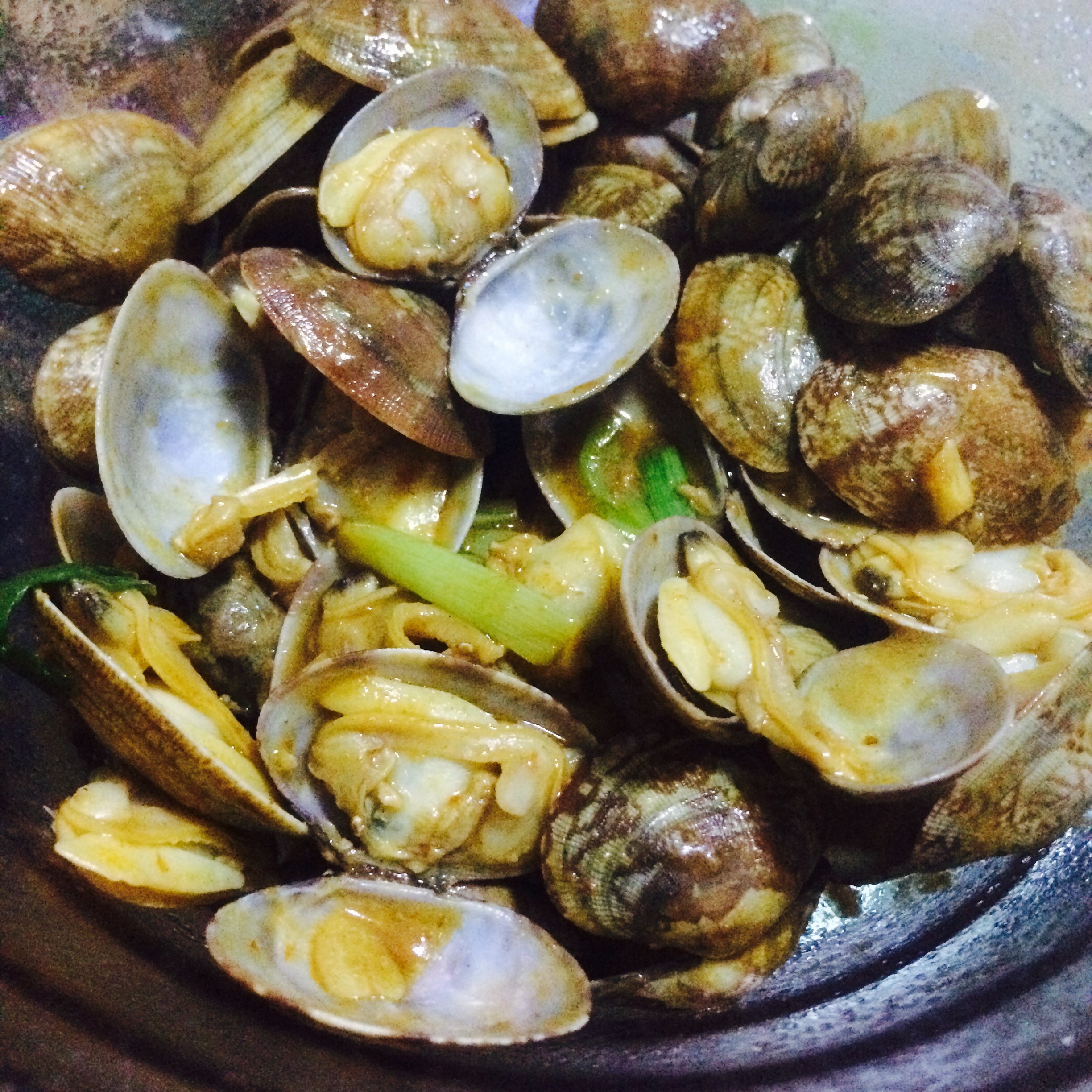 蒜香炒花甲