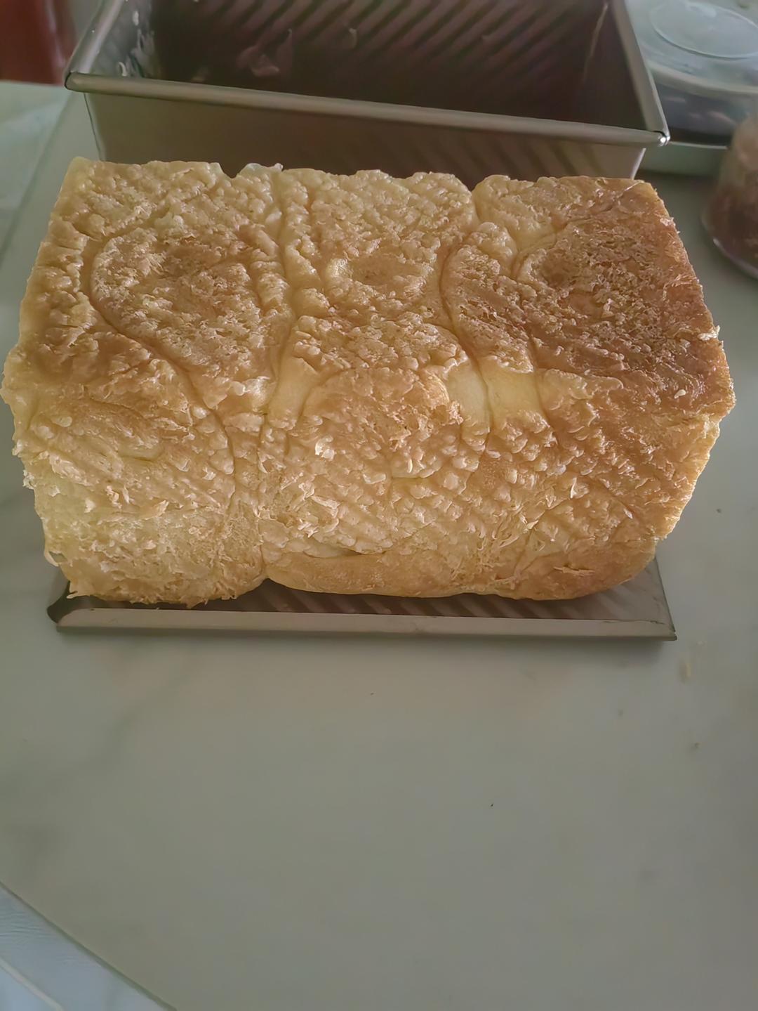 做一次就成功的牛奶吐司面包（手和面揉出手套膜）最后附全麦吐司