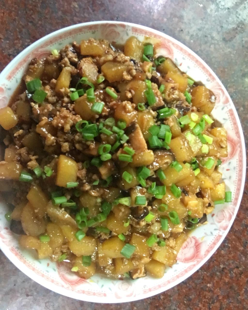 香菇土豆肉沫饭