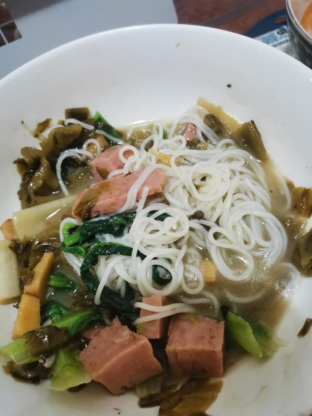 酸菜米粉（简单又美味）