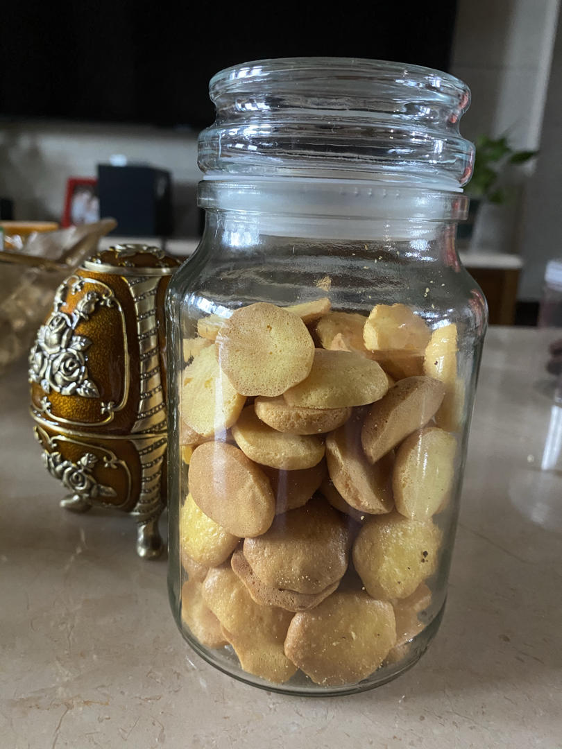 鸡蛋饼干
