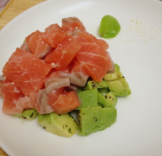 三文鱼芒果牛油果色拉