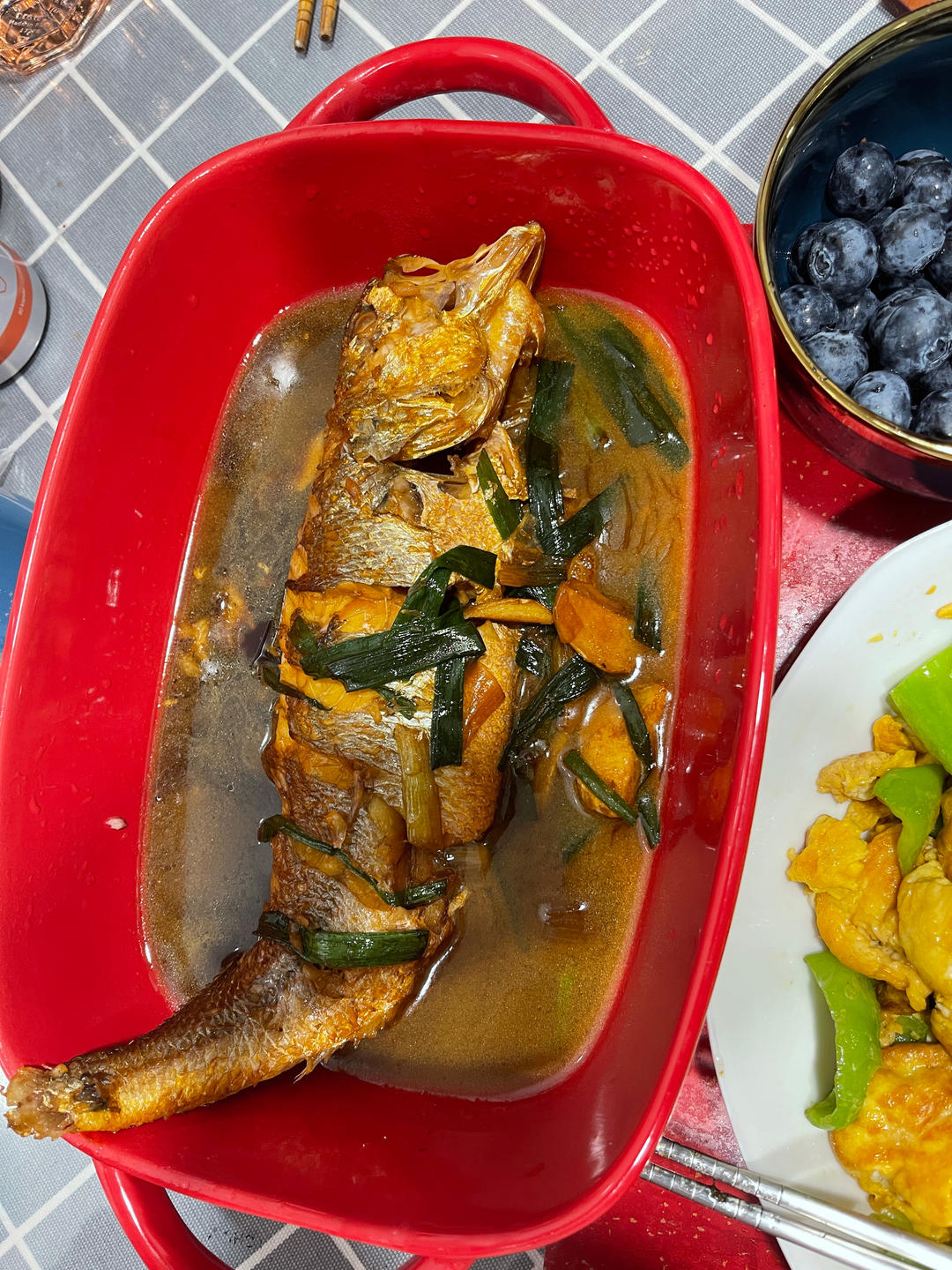 红烧黄鱼—鱼皮不破的小窍门