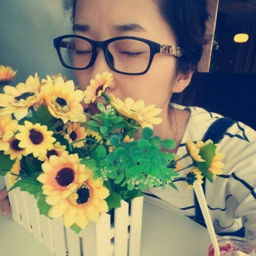 泡芙妹子_Zy