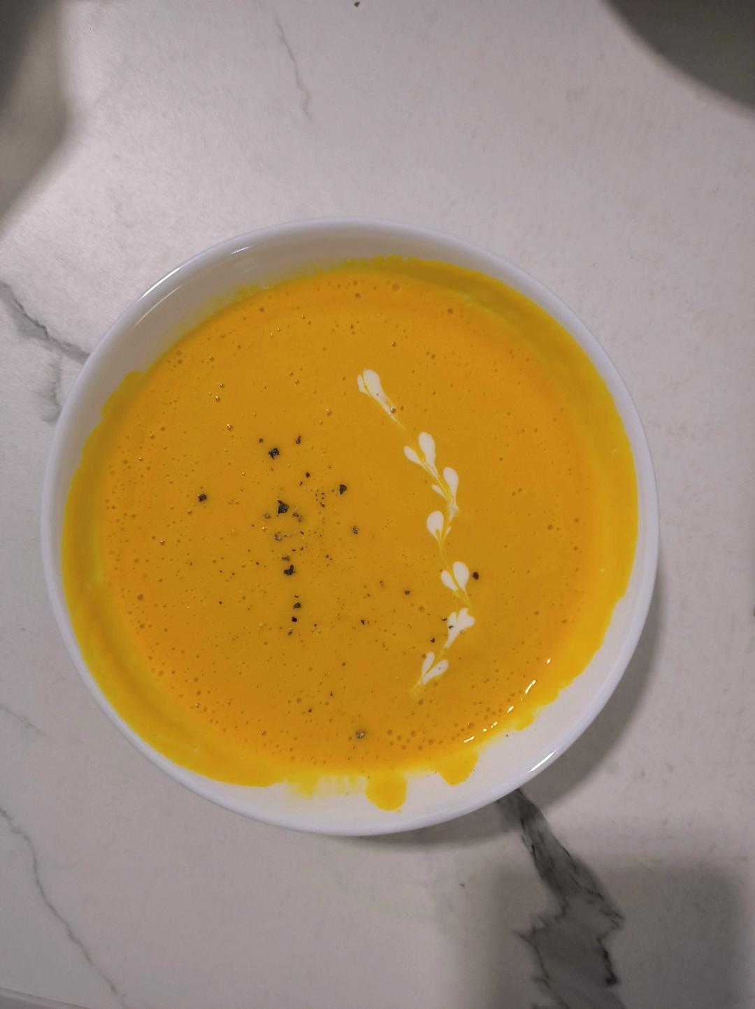 简单版奶油南瓜汤，有颜值又有营养