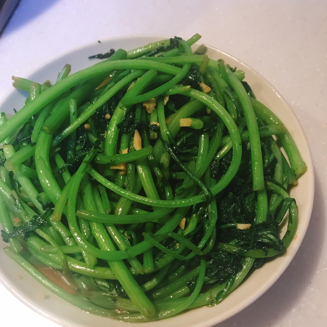 清炒茼蒿