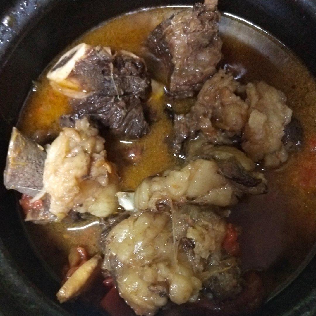 炖牛排骨