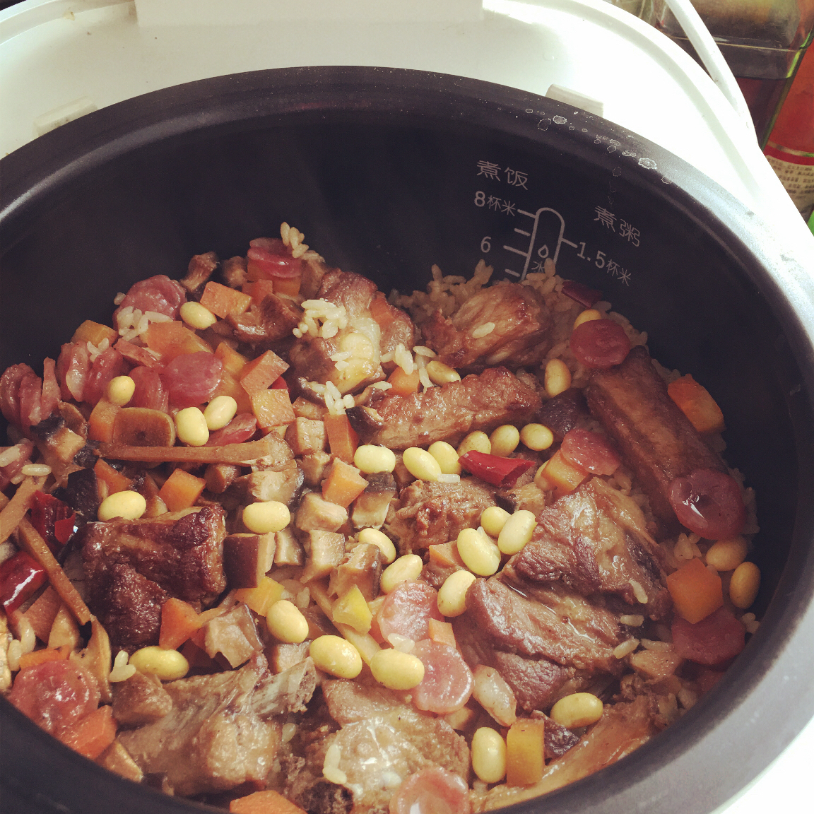 喷香排骨焖饭（爆好吃）