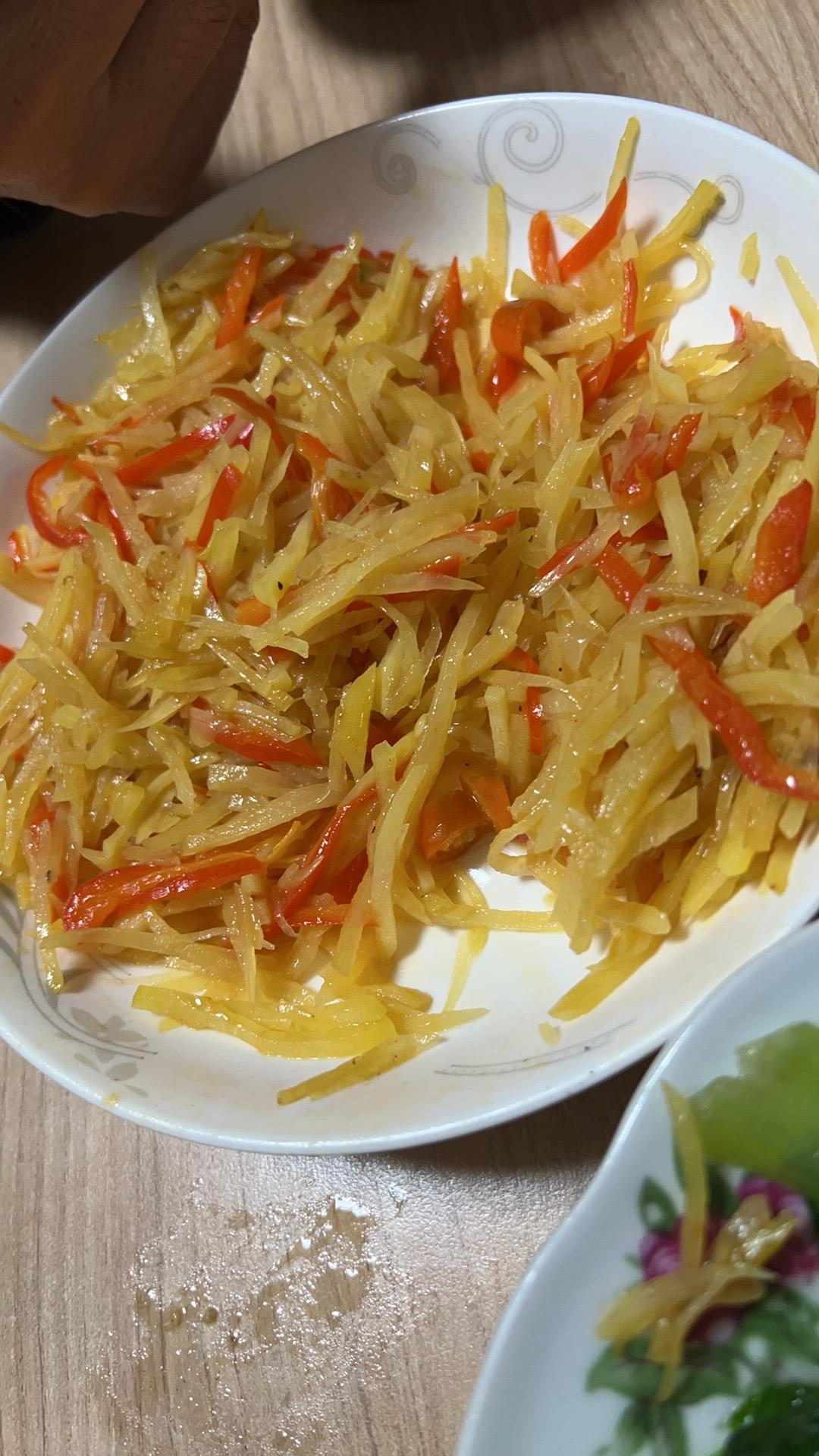 酸辣土豆丝的家常做法 超级下饭