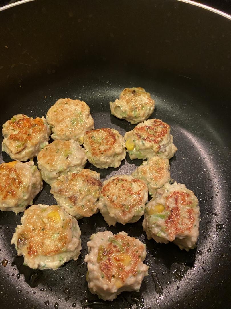 减肥餐低脂鸡胸肉饼