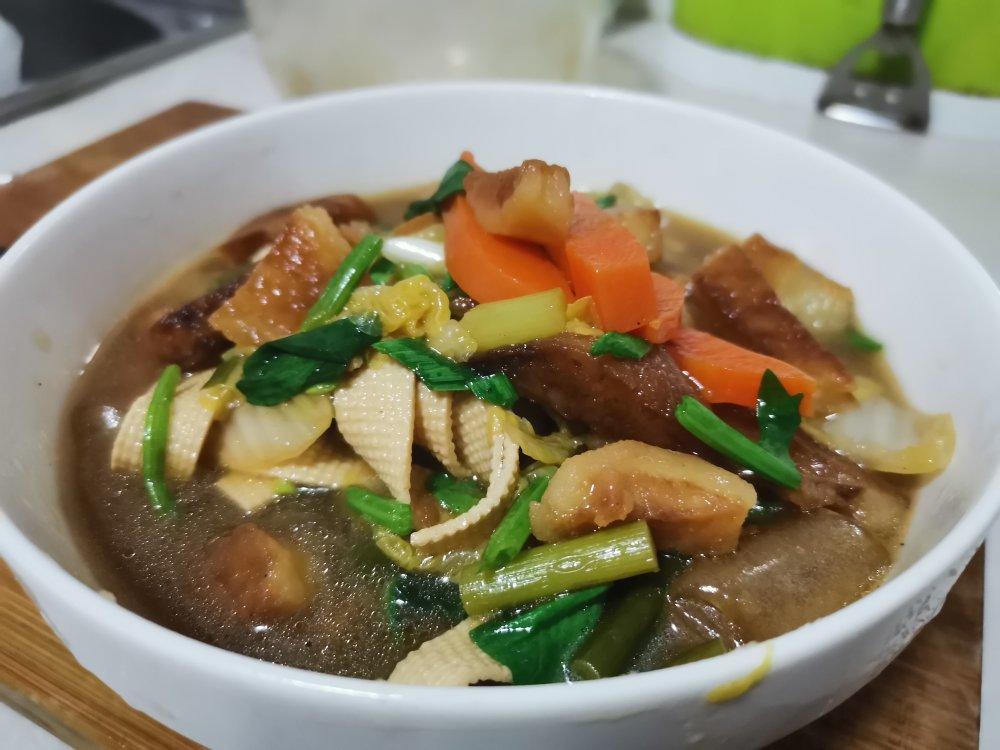 冬季家常菜：白菜炖豆腐