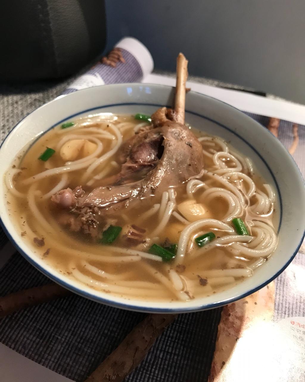 鸭汤浇面