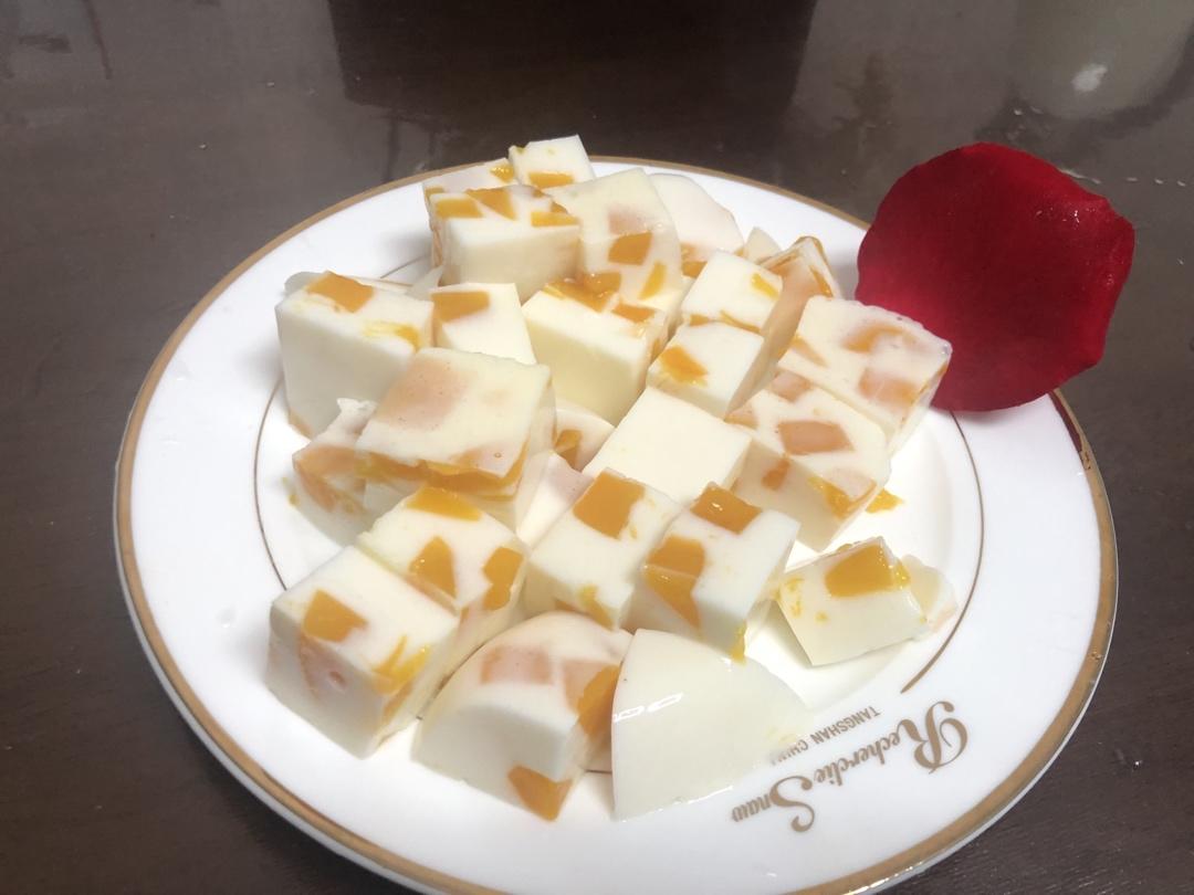 芒果果冻（白凉粉）