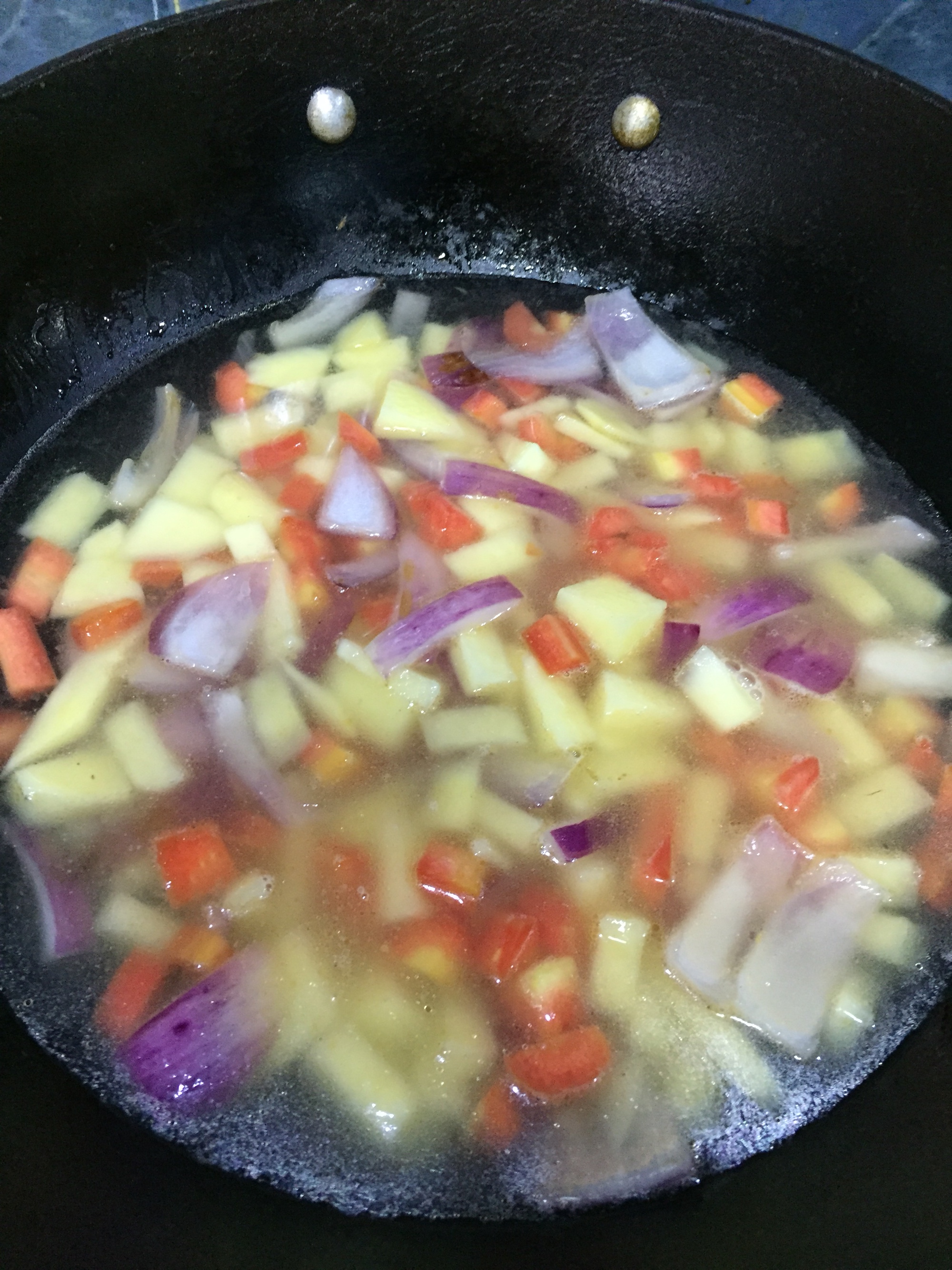 咖喱土豆胡萝卜的做法 步骤6