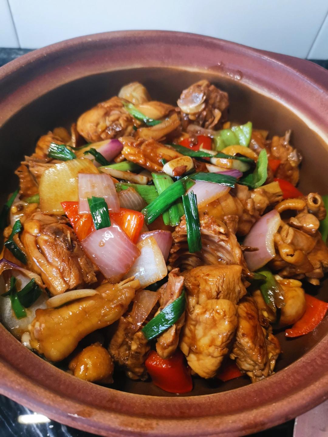 可以吃几碗饭的广东鸡煲奇味鸡煲