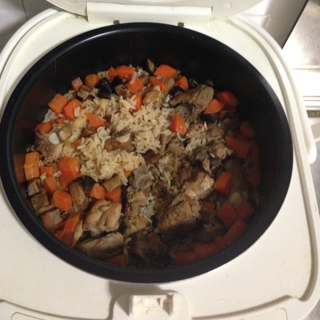 喷香排骨焖饭（爆好吃）