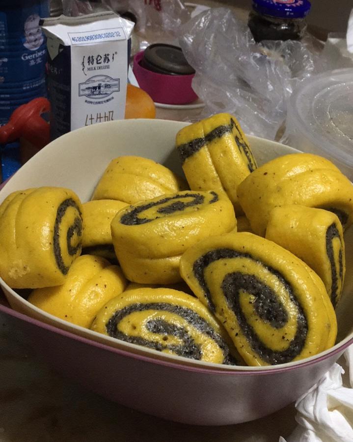 南瓜🎃黑芝麻酱双色馒头