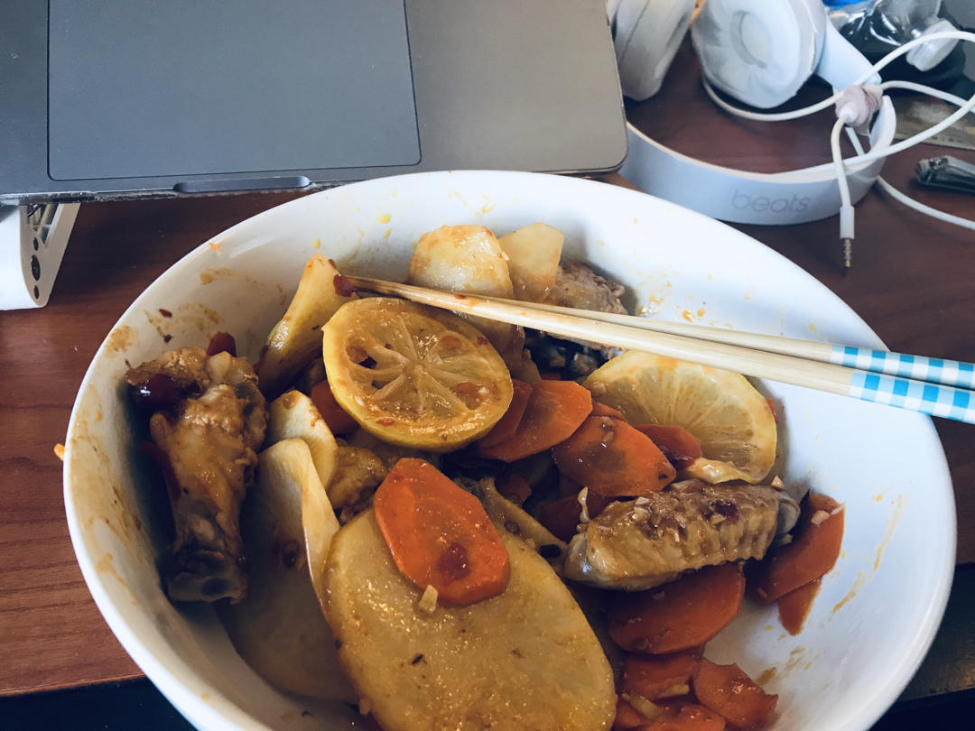 柠檬干锅鸡翅￨特别清新哦