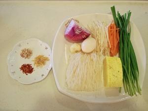 泰国菜 泰式街头风味炒粉的做法 步骤1