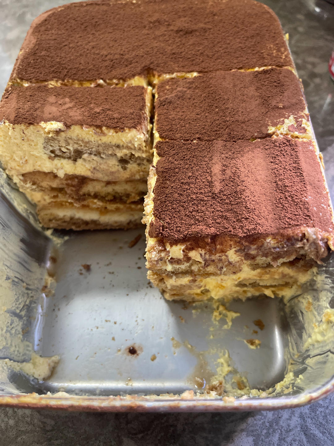 在欧洲学会的经典版提拉米苏