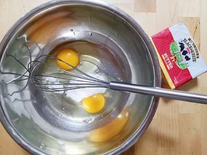 简单香甜的烤蛋奶吐司布丁的做法 步骤2