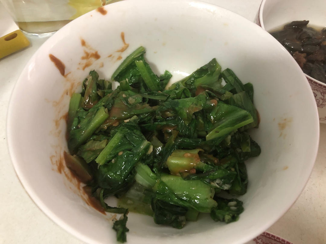 凉拌油麦菜