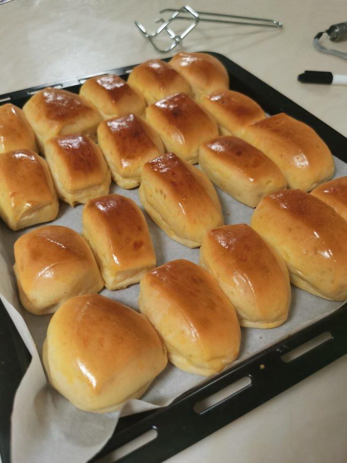 无敌柔软，塑形非常简单的牛奶小方面包
