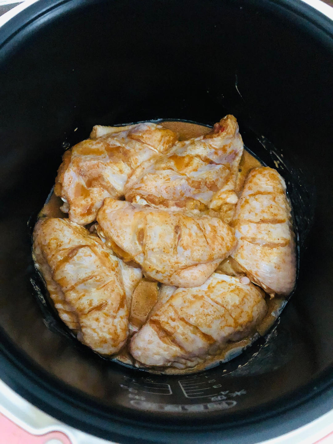 小朋友赞不绝口的电饭锅新奥尔良鸡翅的做法 步骤2